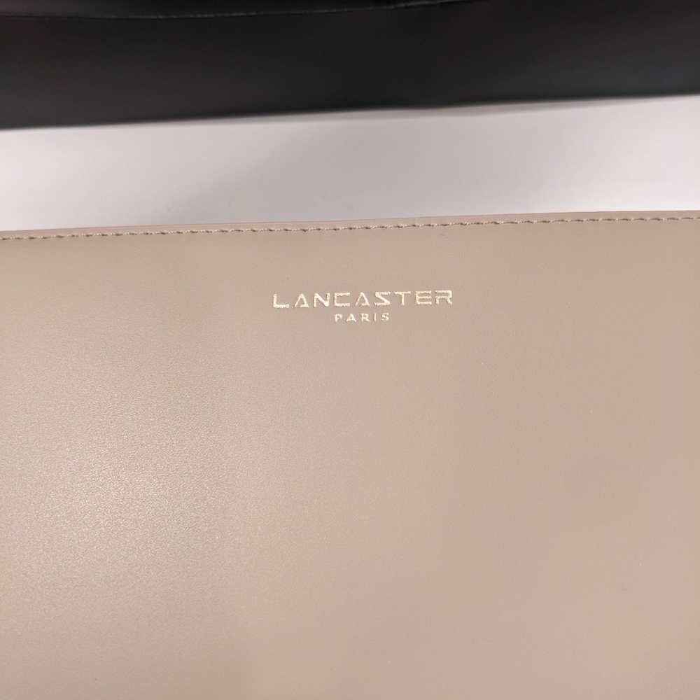 SOLD 💯 Lancaster Paris Nude Zipper Wallet NIB $240 - Picture 8 of 16